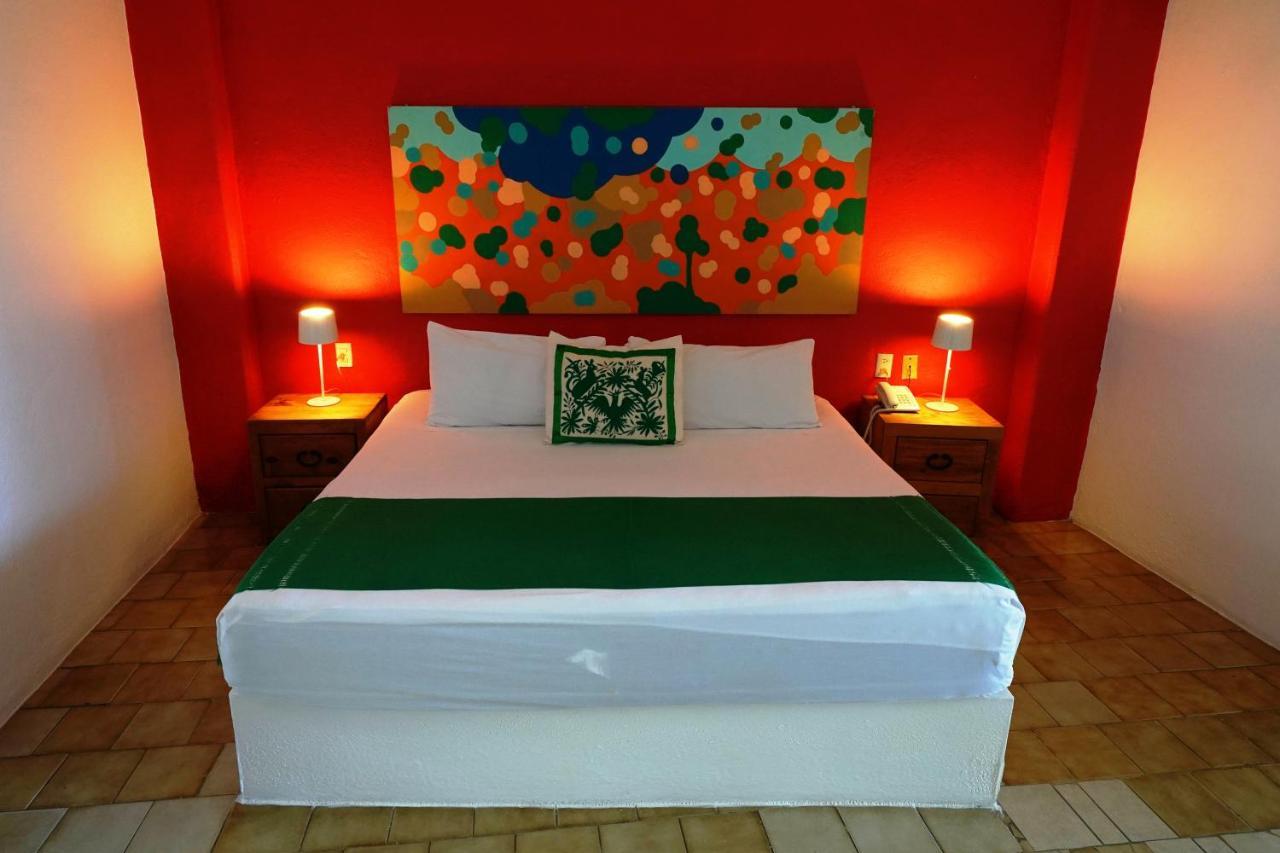 Emperador Vallarta Beachfront Hotel And Suites Puerto Vallarta Exterior photo