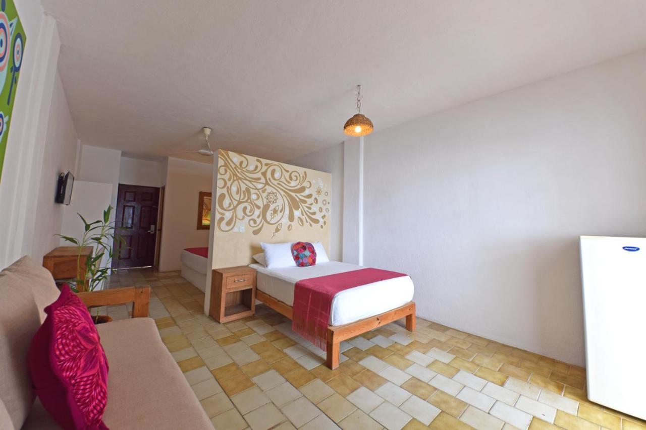 Emperador Vallarta Beachfront Hotel And Suites Puerto Vallarta Exterior photo