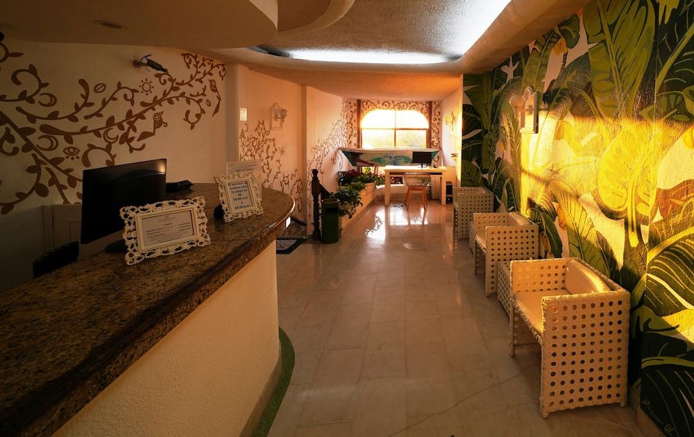 Emperador Vallarta Beachfront Hotel And Suites Puerto Vallarta Exterior photo